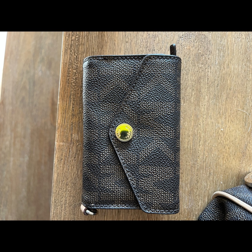 Michael Kors Wallet EUC